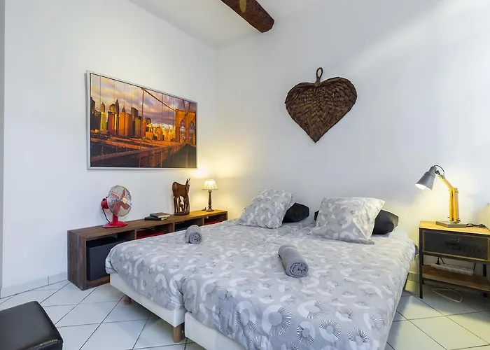 Ste Reparate F4 Moderne, Design, Place Rossetti, Heart Old Town شقة *