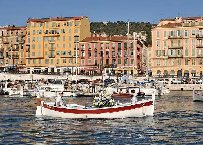شقة Ste Reparate F4 Moderne, Design, Place Rossetti, Heart Old Town